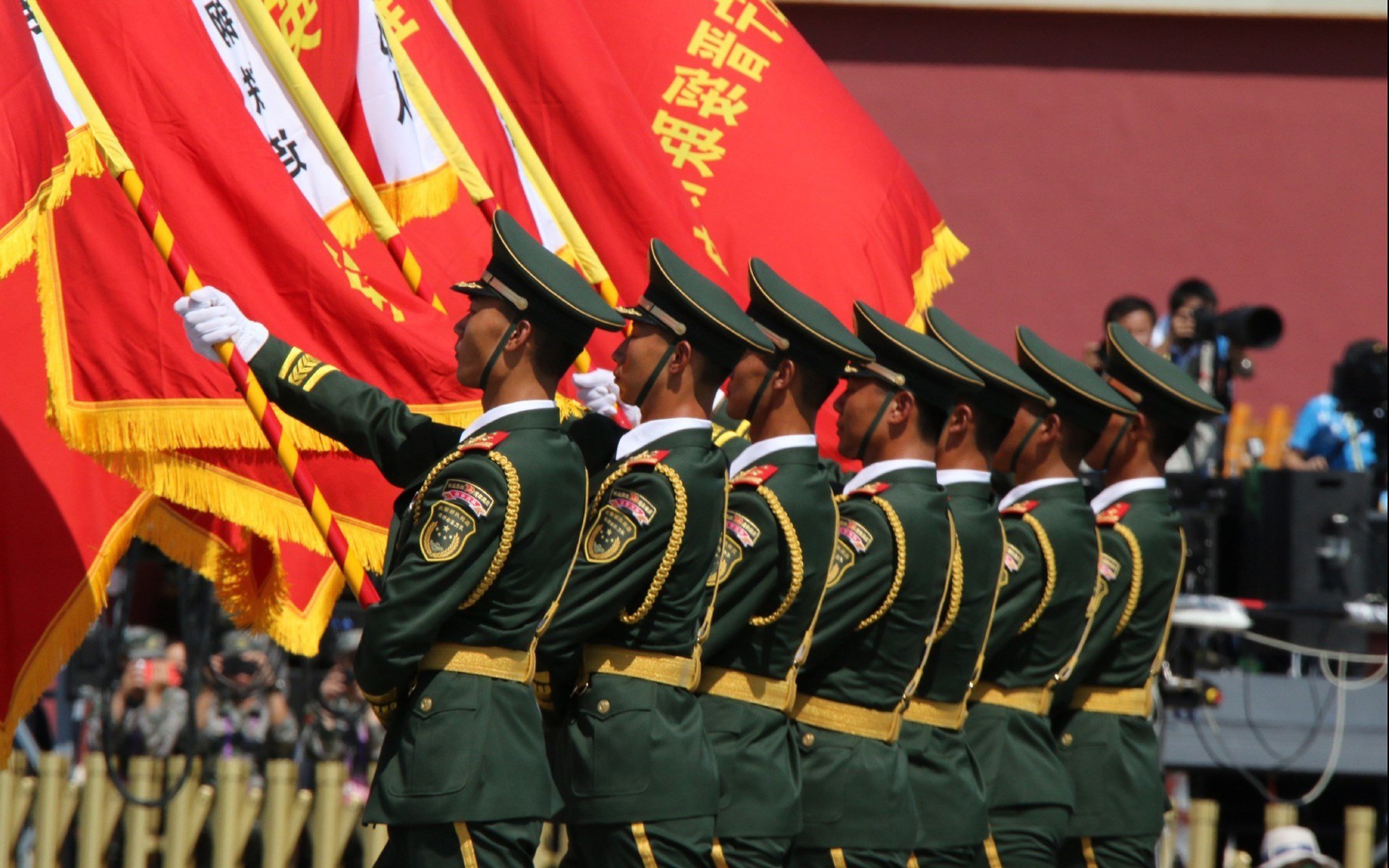 足球健康管理体系逐步建立，为运动员提供全方位保障，足球运动员的健康体现在哪些方面