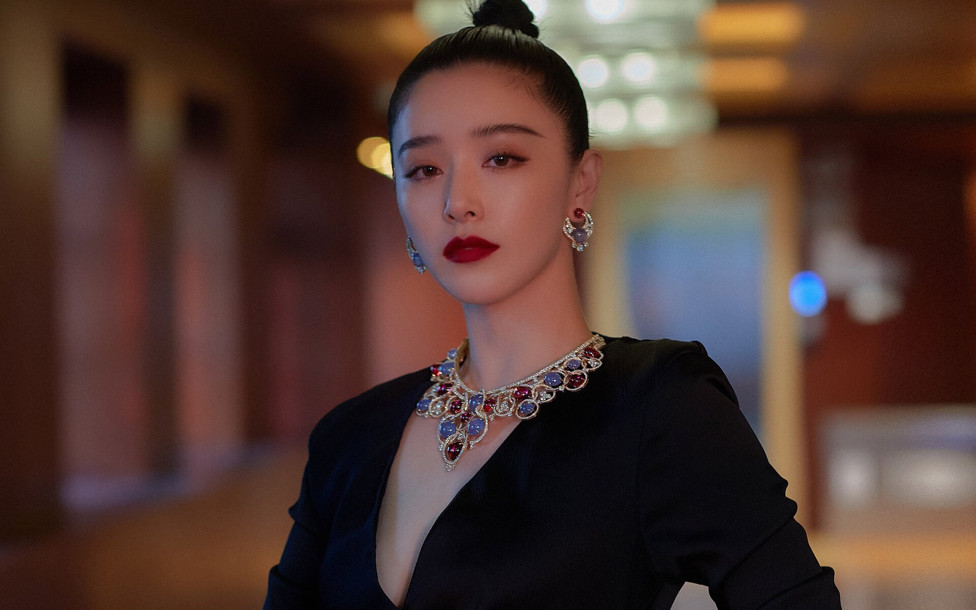 河床防守端表现稳健，河床是什么意思啊